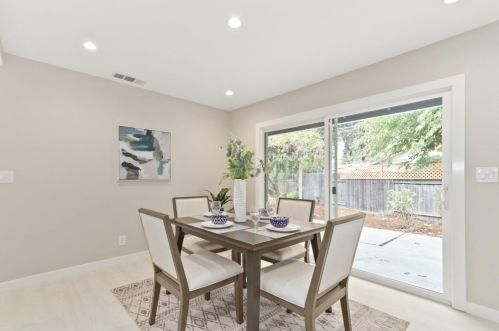 10 Clover Ct, Woodland CA  95695-3026 exterior