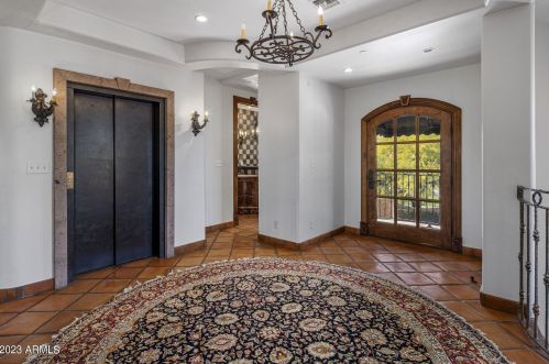 41 Biltmore Est, Phoenix AZ 85016-2819 exterior