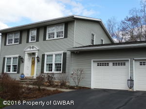 161 Elmcrest Dr, Dallas, PA 18612-9166