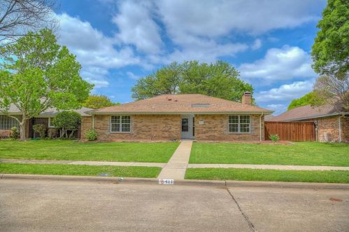 411 Creekside Dr, Richardson, TX 75081-2907