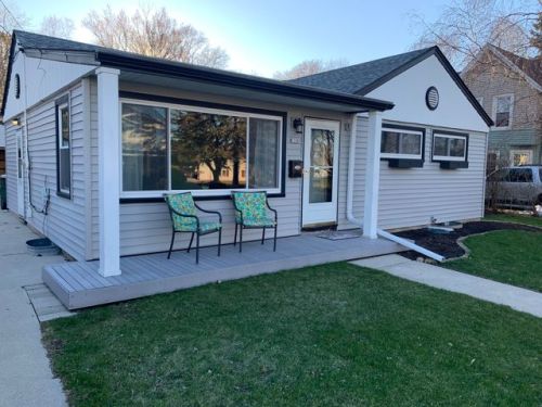 528 Michigan Ave, West Bend, WI 53095-4038