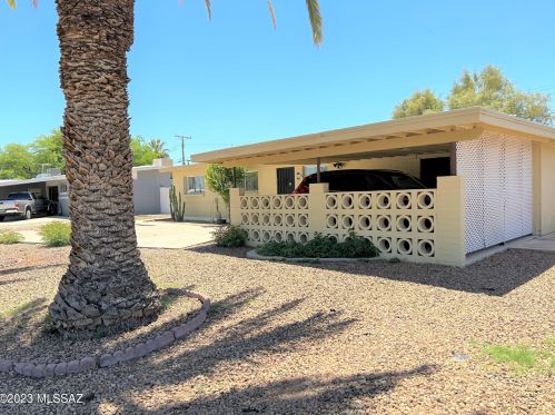 5934 33rd St, Tucson, AZ 85711-6835