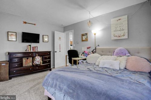 1024 Kercher Ave, Dauberville PA  19533-9389 exterior