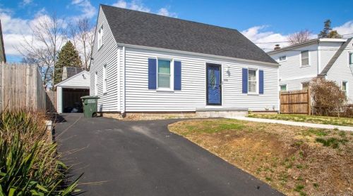 448 Queen St, Bridgeport, CT 06606-3374