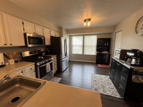 219 Manor View Dr, Manor PA  15665-9731 exterior