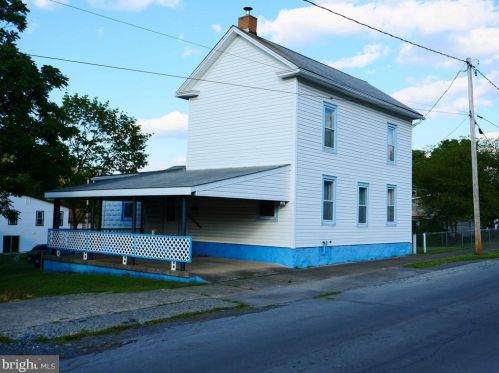 21 Pennsylvania Ave, Shirleysburg, PA 17066-1366