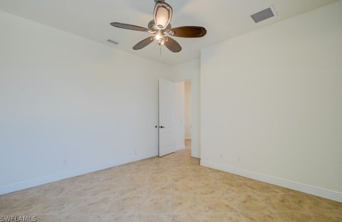 5240 20 Ave, Cape Coral FL  33990-4815 exterior