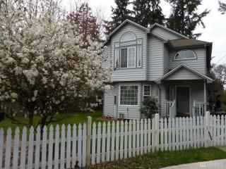 9424 Hipkins Rd, Lakewood, WA 98498-4512