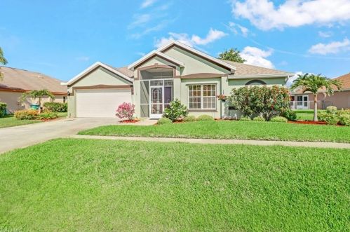 4513 Varsity Cir, Lehigh Acres, FL 33971-2063