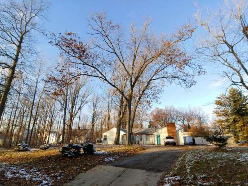 2122 Maple Rd, Buffalo, NY 14221-1922