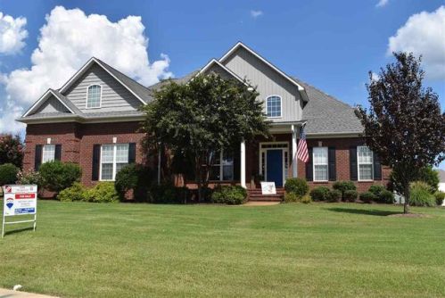 52 Lone Oak Dr, Medina, TN 38355-6884