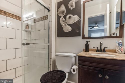 3056 Harbour Dr, Palmyra NJ  08065-2208 exterior