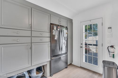 433 Lk Shr Dr, Bricktown NJ 08723-5079 exterior