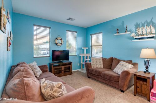 1637 Vineyard Plains Dr, Queen Creek AZ  exterior