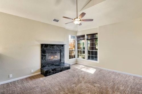 5701 Laguna Oaks Dr, Elk Grove, CA 95758-7702