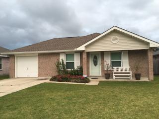 4073 Regina Coeli Ct, Marrero, LA 70072-6354