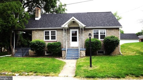 1391 Michaels Ln, Blue Bell, PA 19422-1863