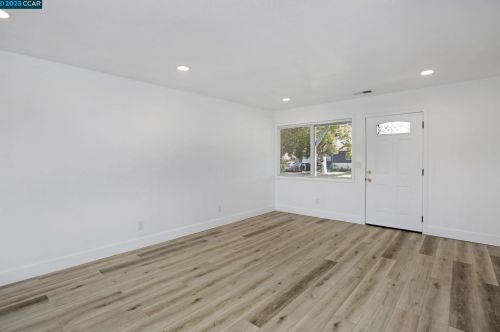 260 Patricia Ave, West Pittsburg CA  94565-4109 exterior
