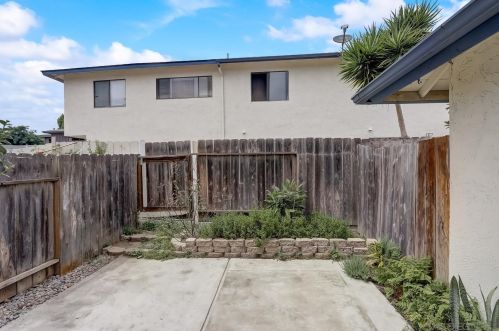 3443 Los Mochis Way, Oceanside CA  92056-4751 exterior