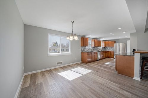 102 Redwood Cir, Latrobe PA  15650-2516 exterior