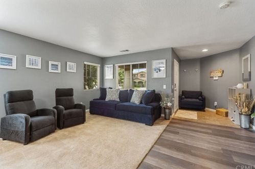 45008 Starina St, Lake Elsinore CA  92532-1515 exterior