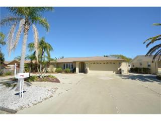 1146 Chancellor Dr, Tarpon Springs, FL 34690-6417