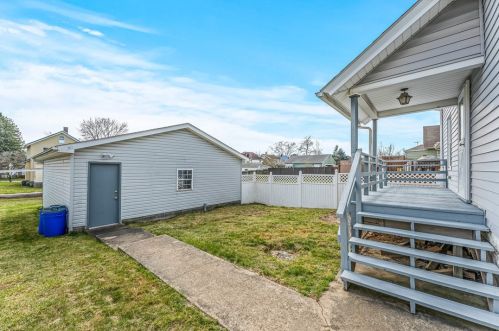1024 Winslow Ave, New Castle PA  16101-4310 exterior