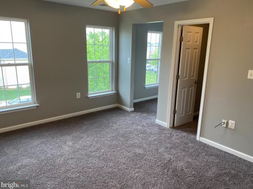 35 Chadwick Dr, Charles Town WV  25414-4464 exterior