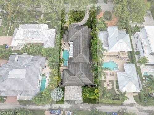 336 1st Ave, Naples FL  34102-5905 exterior