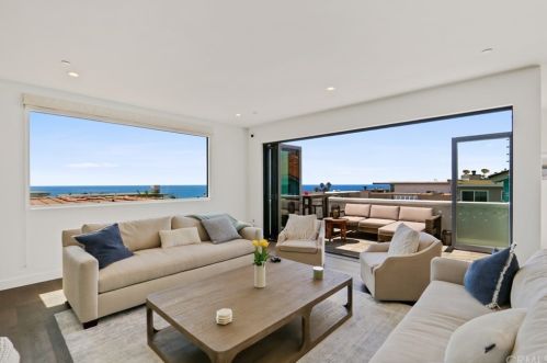 2215 Bayview Dr, Manhattan Beach CA  90266-4453 exterior