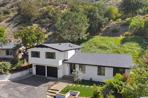 5267 Gould Ave, La Canada CA  91011-2443 exterior