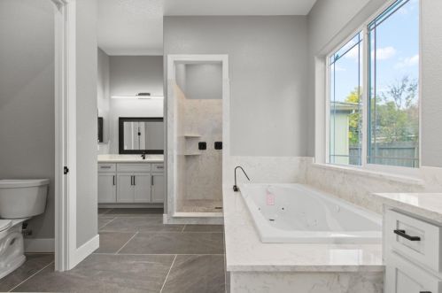 126 Mylnar Ave, Manteca CA  95336-4908 exterior
