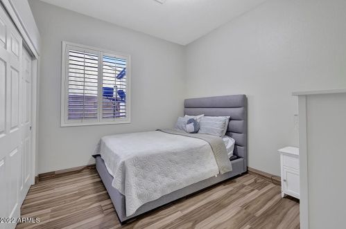5019 Paradise Ln, Glendale AZ  85306-2655 exterior