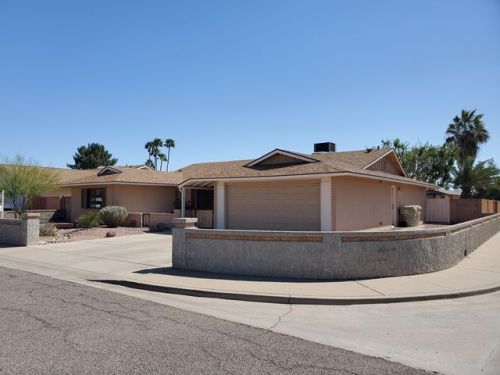5137 Mauna Loa Ln, Glendale, AZ 85306-3926