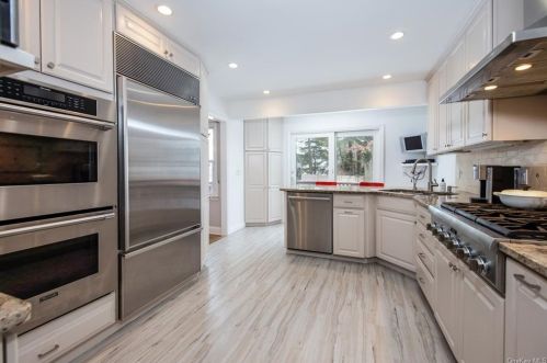 6 Bonwit Rd, Rye Brook NY  10573-1903 exterior