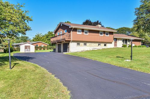 4435 Hearthside Dr, Waukesha, WI 53151-6528