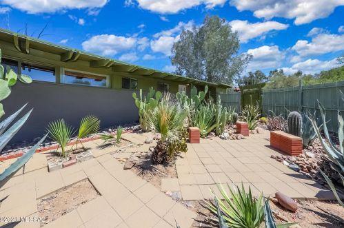 5971 Linden Pl, Tucson, AZ 85712-4320