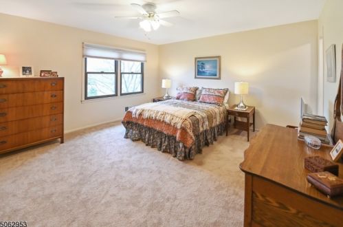 69 Chelsea Cir, Flemington NJ  08822-1807 exterior