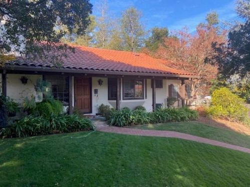 180 Fox Holw Rd, Redwood City CA  94062-3608 exterior