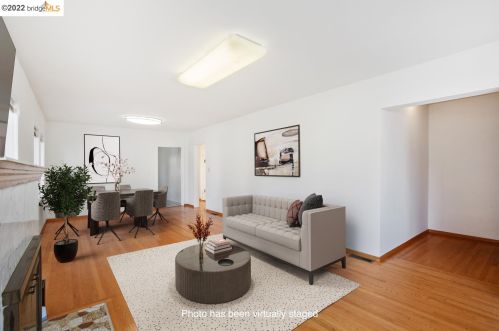 2368 Bartlett St, Oakland CA 94601-3213 exterior