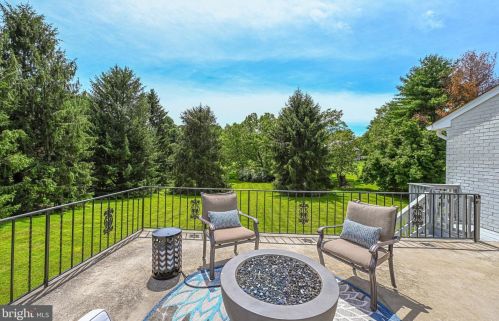 328 River Bend Rd, Great Falls VA  22066-4140 exterior