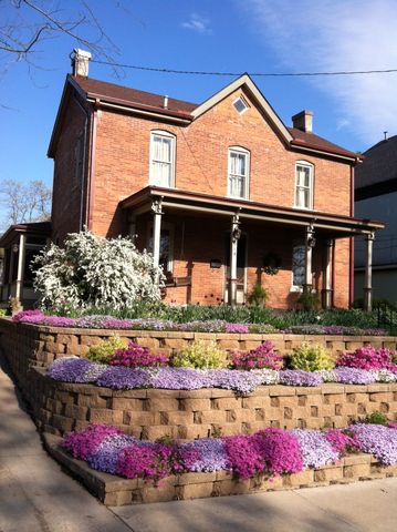 614 Court St, Cliffland, IA 52501-2404