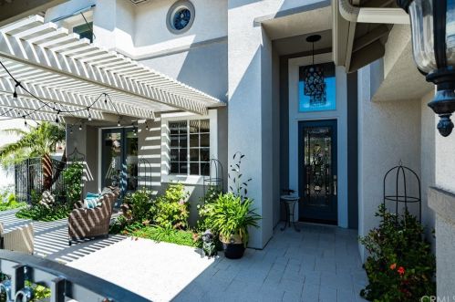 32418 Magenta Ct, Temecula CA  92592-3876 exterior