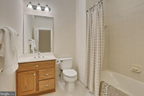 12760 Beebe Ct, Lovettsville VA  20180-2778 exterior