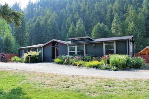 553 Williams Lake Rd, Colville, WA 99114-8614