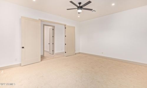 4039 Earll Dr, Phoenix AZ  85018-7143 exterior