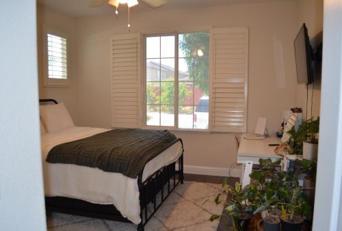 3128 Queens Gate Ln, Modesto CA  95355-8684 exterior