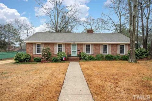 823 Vermont St, Smithfield, NC 27577-3851