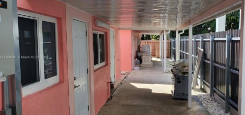 250 58th St, Hialeah, FL 33013-1246