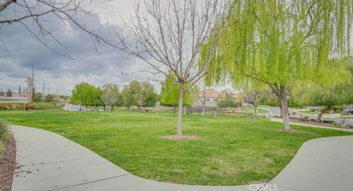 6608 Montagna Dr, Bakersfield CA  93306-7658 exterior